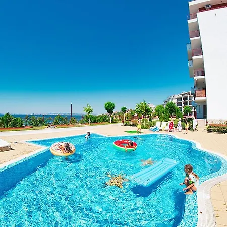 Crown Sea View *