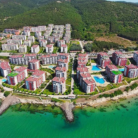 Crown Sea View *