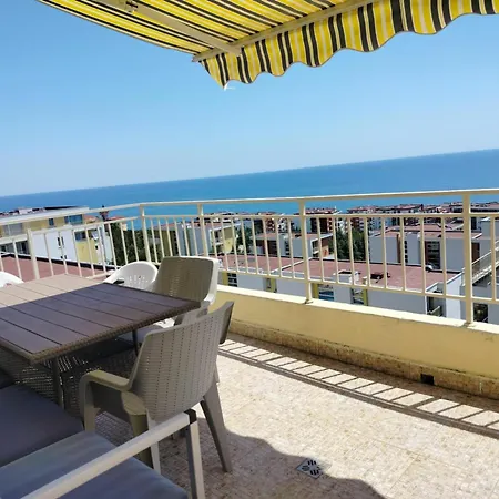 Lägenhet Crown Sea View *